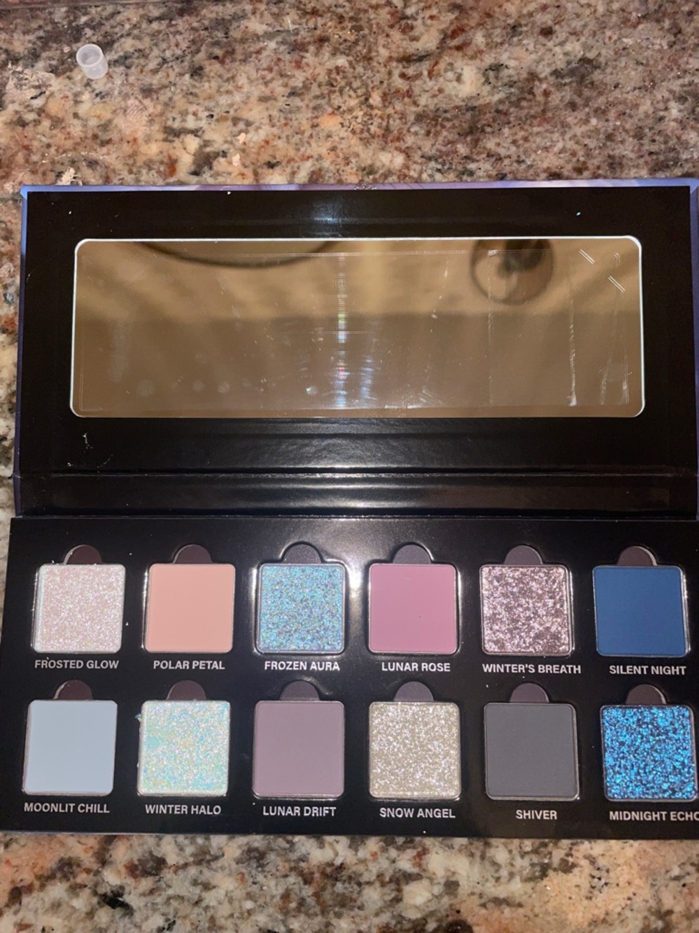 New Ensley Reign Snow Moon Eyeshadow Palette